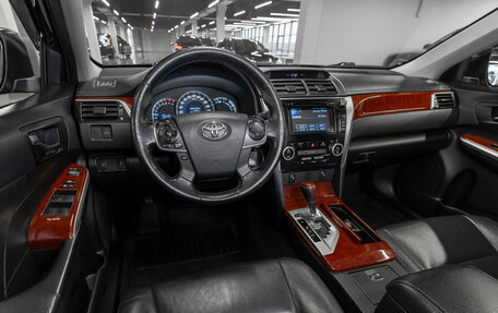 Toyota Camry, 2013 год, 1 900 000 рублей, 7 фотография