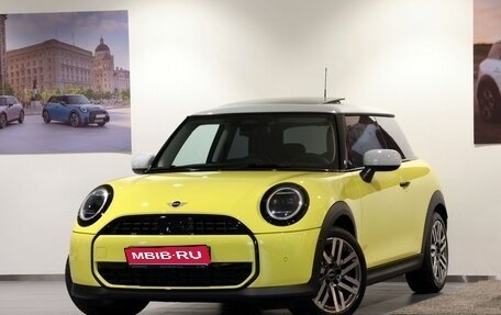 MINI Hatch, 2024 год, 5 250 000 рублей, 1 фотография