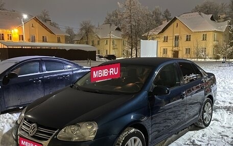 Volkswagen Jetta VI, 2010 год, 599 999 рублей, 8 фотография