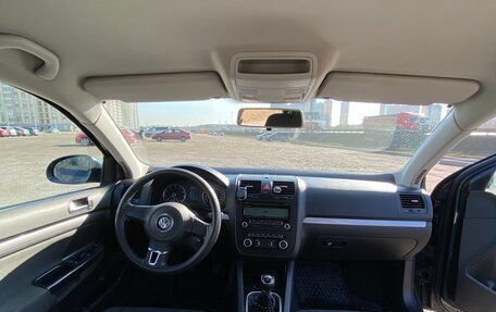 Volkswagen Jetta VI, 2010 год, 599 999 рублей, 19 фотография