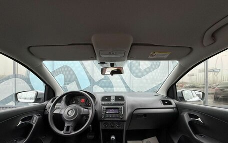 Volkswagen Polo VI (EU Market), 2013 год, 927 000 рублей, 2 фотография
