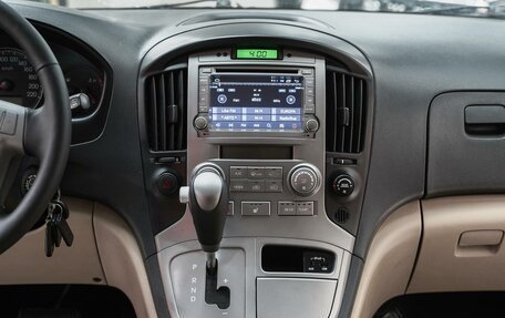 Hyundai Grand Starex Grand Starex I рестайлинг 2, 2012 год, 1 799 000 рублей, 8 фотография