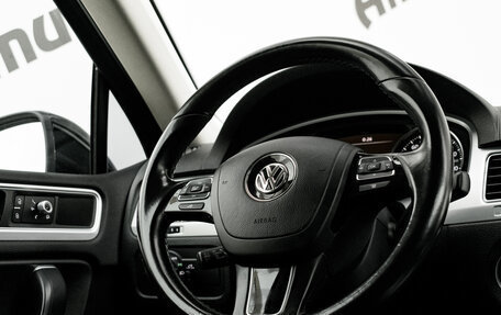 Volkswagen Touareg III, 2017 год, 3 095 000 рублей, 16 фотография