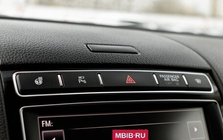 Volkswagen Touareg III, 2017 год, 3 095 000 рублей, 23 фотография