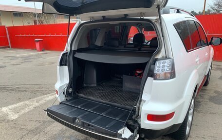 Mitsubishi Outlander III рестайлинг 3, 2011 год, 1 350 000 рублей, 5 фотография