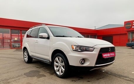 Mitsubishi Outlander III рестайлинг 3, 2011 год, 1 350 000 рублей, 4 фотография