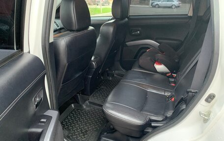 Mitsubishi Outlander III рестайлинг 3, 2011 год, 1 350 000 рублей, 10 фотография