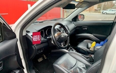 Mitsubishi Outlander III рестайлинг 3, 2011 год, 1 350 000 рублей, 6 фотография