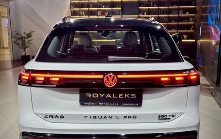 Volkswagen Tiguan, 2025 год, 4 797 000 рублей, 5 фотография