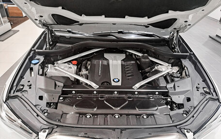 BMW X5, 2018 год, 5 600 000 рублей, 13 фотография