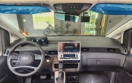 Hyundai Staria, 2024 год, 6 278 000 рублей, 7 фотография