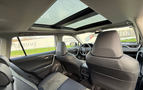 Toyota RAV4, 2025 год, 4 100 000 рублей, 12 фотография