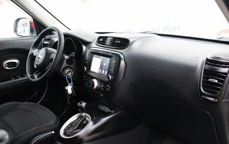 KIA Soul II рестайлинг, 2018 год, 1 719 000 рублей, 9 фотография