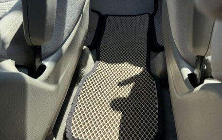 Honda Stream I рестайлинг, 2002 год, 520 000 рублей, 3 фотография