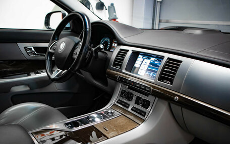 Jaguar XF I рестайлинг, 2011 год, 1 350 000 рублей, 27 фотография