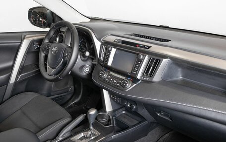 Toyota RAV4, 2016 год, 2 466 200 рублей, 4 фотография