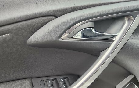 Opel Astra J, 2011 год, 700 000 рублей, 6 фотография