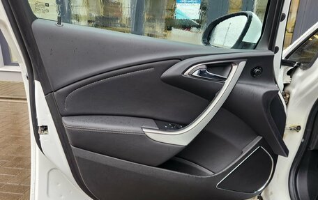 Opel Astra J, 2011 год, 700 000 рублей, 5 фотография