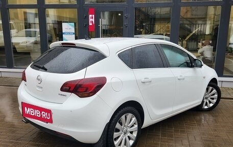 Opel Astra J, 2011 год, 700 000 рублей, 4 фотография