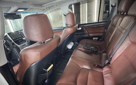 Toyota Land Cruiser 200, 2016 год, 6 600 000 рублей, 6 фотография