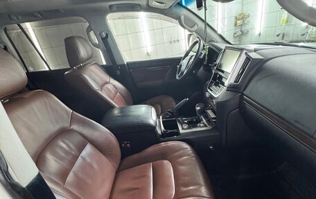 Toyota Land Cruiser 200, 2016 год, 6 600 000 рублей, 7 фотография