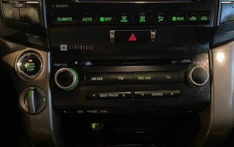 Toyota Land Cruiser 200, 2011 год, 2 734 000 рублей, 15 фотография