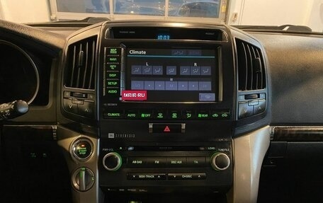 Toyota Land Cruiser 200, 2011 год, 2 734 000 рублей, 13 фотография