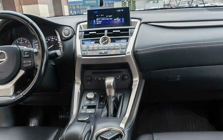 Lexus NX I, 2016 год, 2 850 000 рублей, 7 фотография