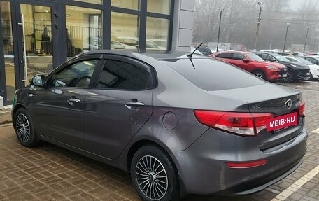 KIA Rio III рестайлинг, 2016 год, 1 100 000 рублей, 24 фотография