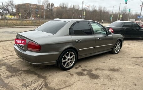 Hyundai Sonata IV рестайлинг, 2001 год, 250 000 рублей, 4 фотография