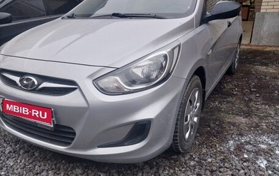 Hyundai Solaris II рестайлинг, 2013 год, 755 000 рублей, 1 фотография