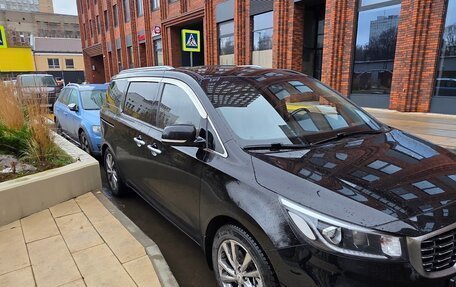 KIA Carnival III, 2019 год, 3 250 000 рублей, 2 фотография