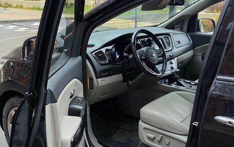 KIA Carnival III, 2019 год, 3 250 000 рублей, 4 фотография