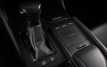 Lexus ES VII, 2020 год, 4 000 000 рублей, 16 фотография