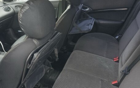 Ford Focus IV, 2004 год, 185 000 рублей, 7 фотография