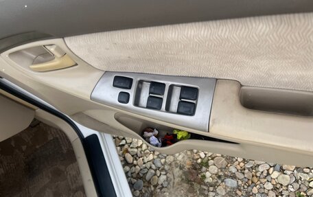 Toyota Corolla, 2004 год, 580 000 рублей, 7 фотография