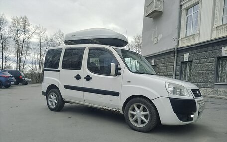 Fiat Doblo I, 2010 год, 700 000 рублей, 2 фотография