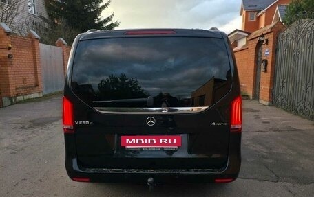 Mercedes-Benz V-Класс, 2016 год, 4 300 000 рублей, 6 фотография