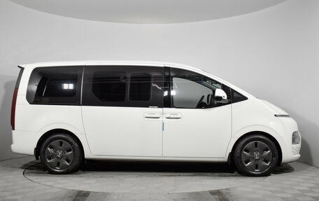 Hyundai Staria, 2021 год, 4 800 000 рублей, 4 фотография