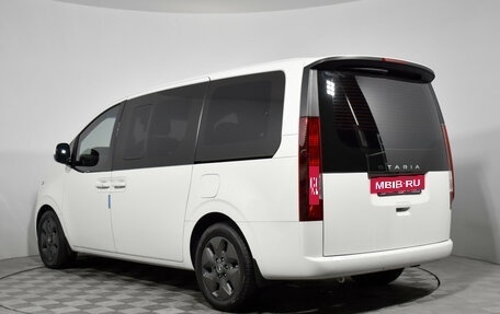 Hyundai Staria, 2021 год, 4 800 000 рублей, 7 фотография