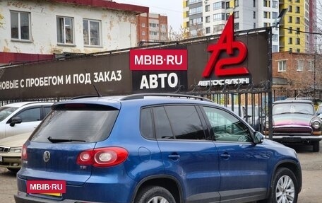 Volkswagen Tiguan I, 2010 год, 999 000 рублей, 4 фотография