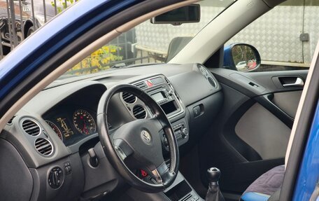 Volkswagen Tiguan I, 2010 год, 999 000 рублей, 11 фотография