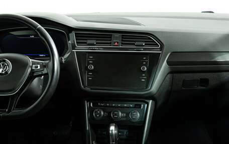 Volkswagen Tiguan II, 2018 год, 2 299 585 рублей, 14 фотография