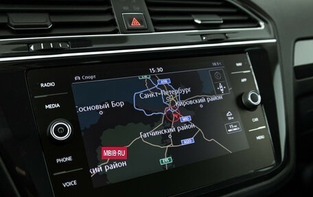 Volkswagen Tiguan II, 2018 год, 2 299 585 рублей, 18 фотография