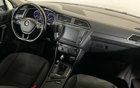 Volkswagen Tiguan II, 2017 год, 2 097 000 рублей, 9 фотография