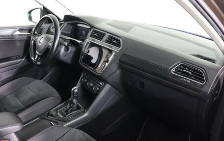 Volkswagen Tiguan II, 2018 год, 2 497 000 рублей, 10 фотография