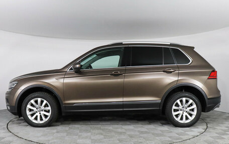 Volkswagen Tiguan II, 2018 год, 2 497 000 рублей, 8 фотография