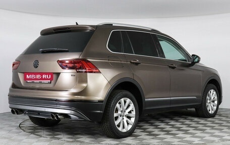 Volkswagen Tiguan II, 2018 год, 2 497 000 рублей, 5 фотография