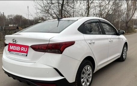 Hyundai Solaris II рестайлинг, 2021 год, 1 430 000 рублей, 10 фотография