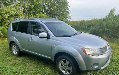 Mitsubishi Outlander III рестайлинг 3, 2007 год, 850 000 рублей, 16 фотография
